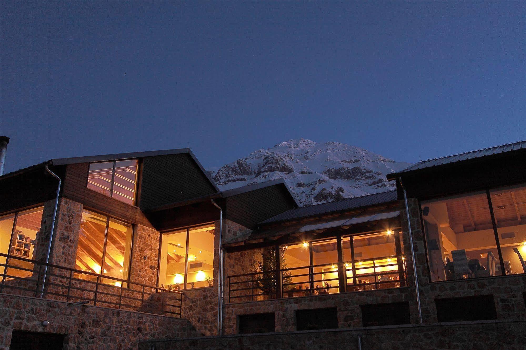 Orizontes Tzoumerkon Hotel Resort Pramanta Bagian luar foto